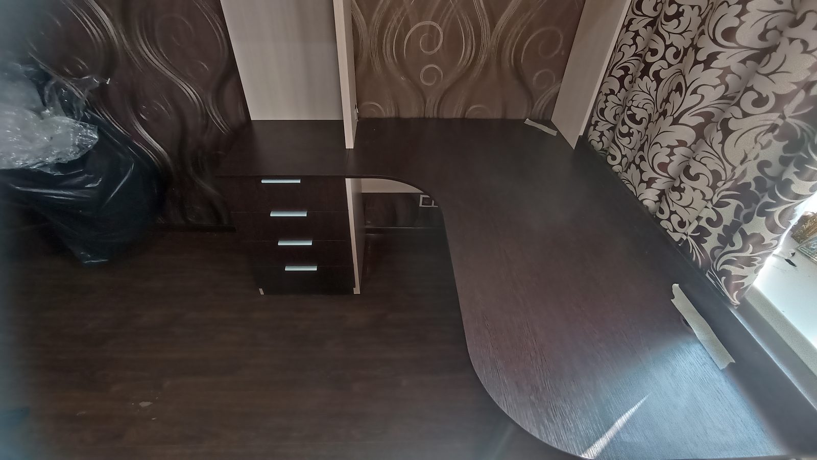 Рабочее место: угловой стол с надстройкой — Макеевка — фото 5